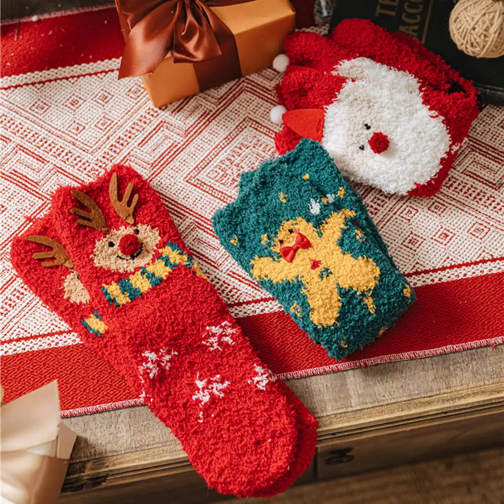 AUSIDAPET Santa Claus Knitted Scarf & Socks Set – Festive Matching Outfit for Pets & Owners