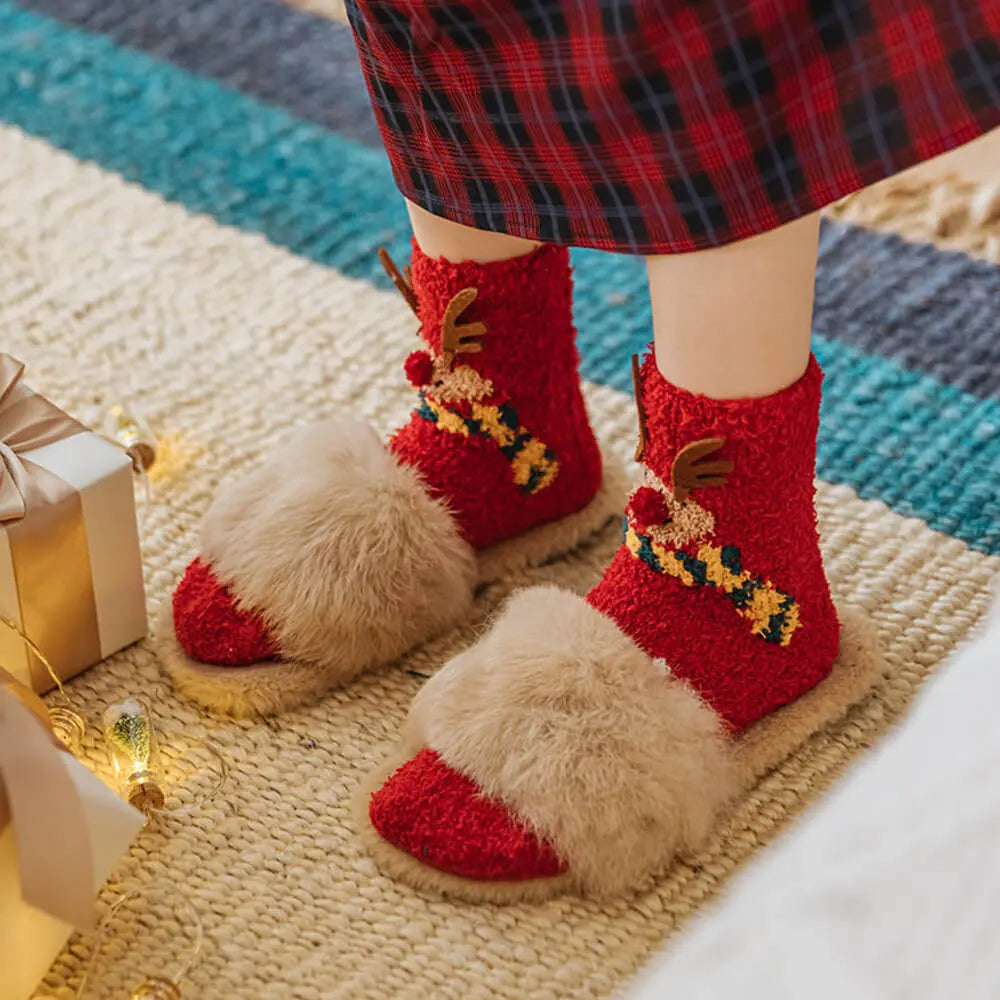AUSIDAPET Santa Claus Knitted Scarf & Socks Set – Festive Matching Outfit for Pets & Owners