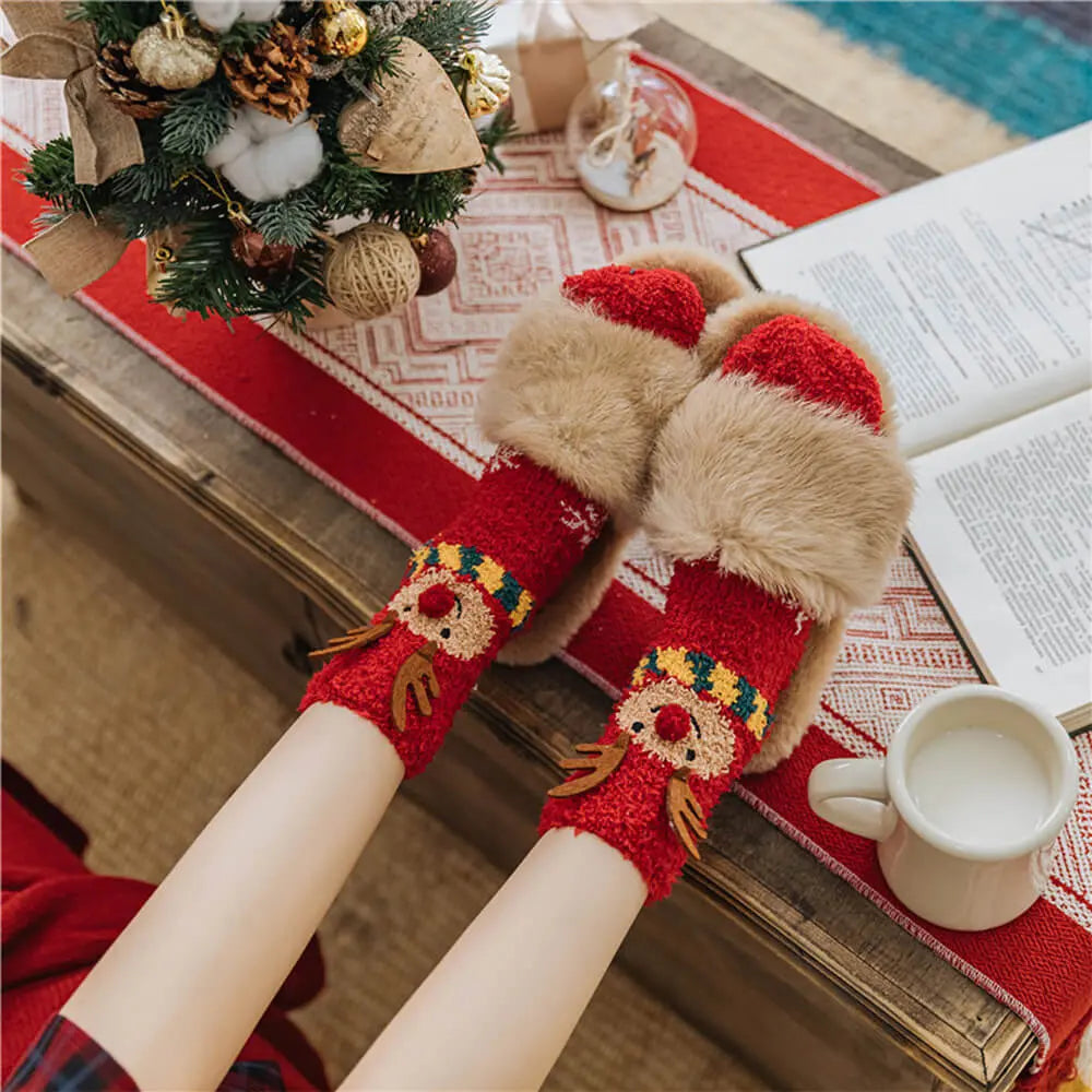 AUSIDAPET Santa Claus Knitted Scarf & Socks Set – Festive Matching Outfit for Pets & Owners